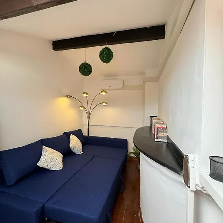 Casa A 100 Metri Dal Mare Apartment *